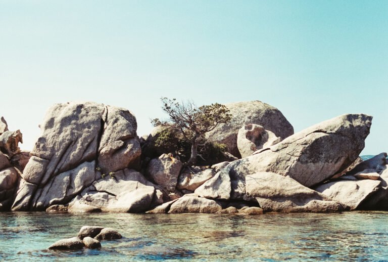 Photographies argentiques de la Plage de Tamaricciu en Corse, prise par le Photographe "Blckpi"